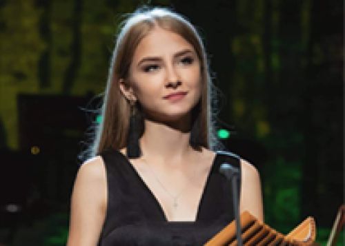 Adriana Babin Flûte de Pan | Un Violon sur le sable