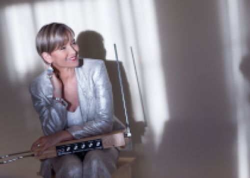 Katica Illényi Thérémine | Un Violon sur le sable